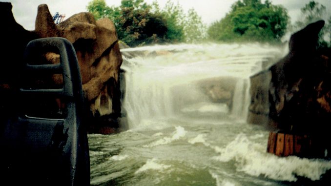 River Rapids - Intamin - Wassereffekt